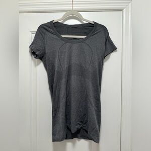 lululemon swiftly tech short sleeve shirt (hip length)